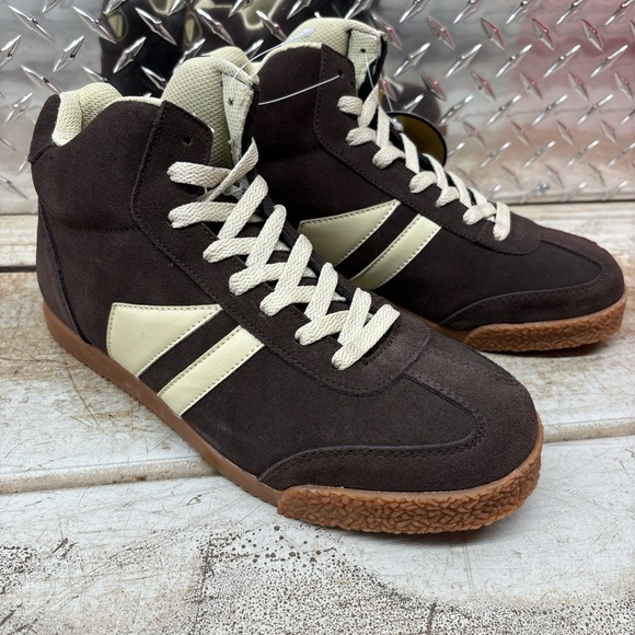$20 SPECIAL! BNIB dunnit hi tops, brown/beige, womens 5-10US - Picture 1 of 3